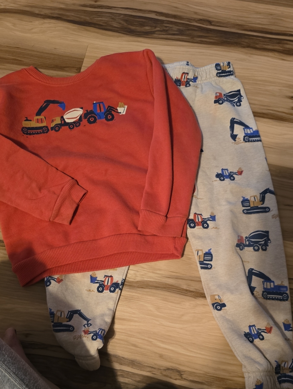5T Red Kids Sweatshirt and Construction Print Joggers